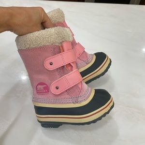 Toddler Sorel Waterproof boots. Great condition, barely worn